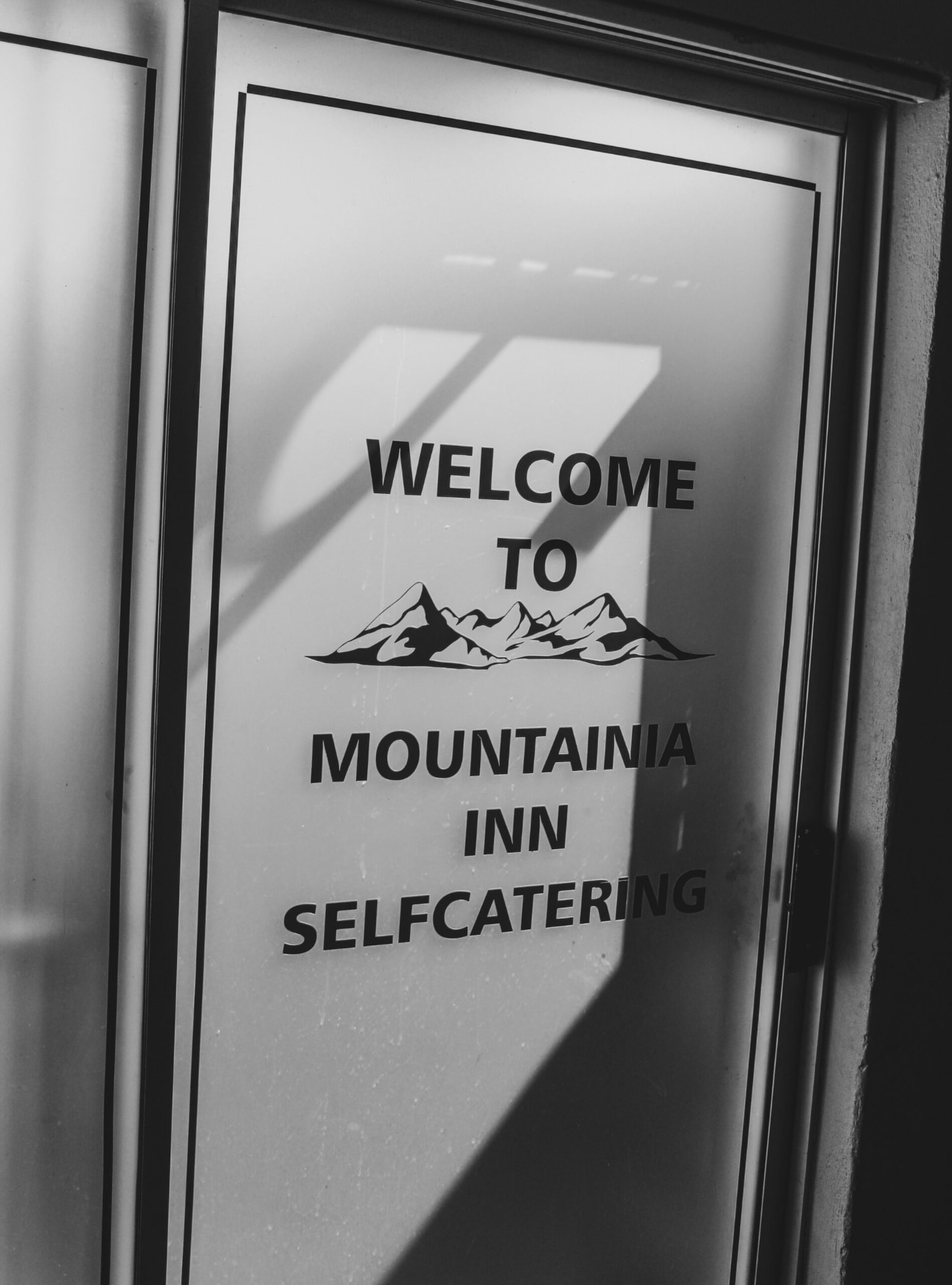 Welcome to Mountainia Inn entrance door