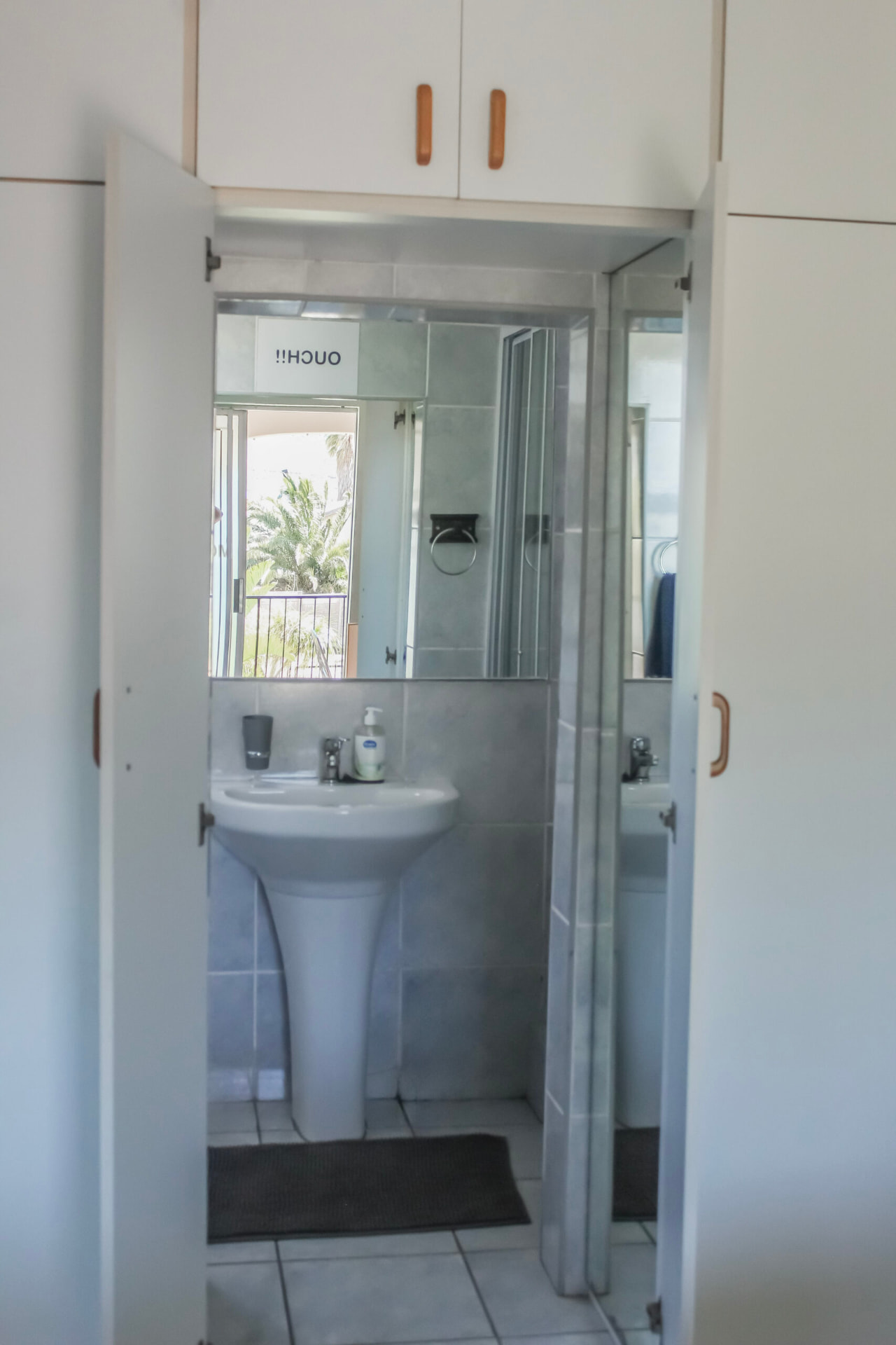 Rose room en-suite bathroom basin